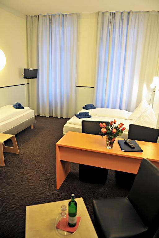 Alex Hotel Berlin Room photo